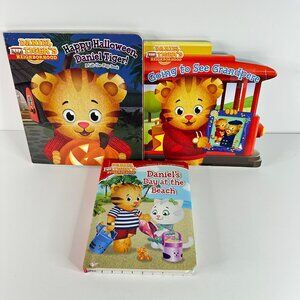 Daniel Tiger’s Neighborhood Board Book Bundle-Lot of 3-Halloween Beach